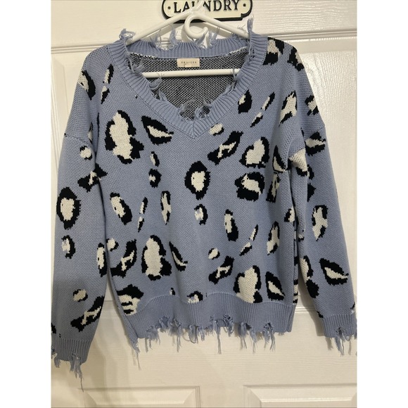 Promesa Women's Long Sleeve Sky Blue Animal Print Distressed Sweater M/L - Picture 1 of 9